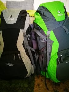 gepackte Rucksäcke Rucksack gepackt